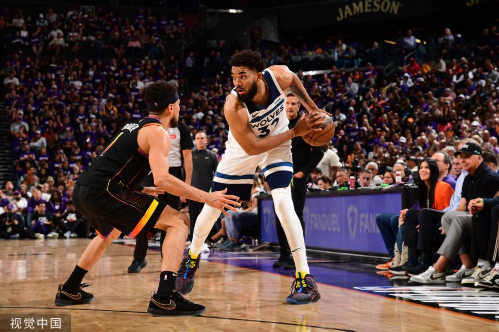 的NBA球